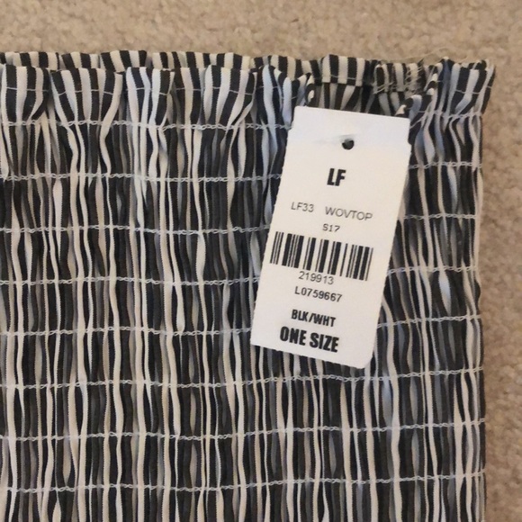 LF Strapless Crop Tops - Picture 2 of 3